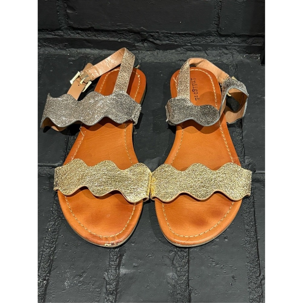 Indigo Rd Womens Scalloped Metallic‎ Gold Silver Flat Ankle Strap Sandals 10M